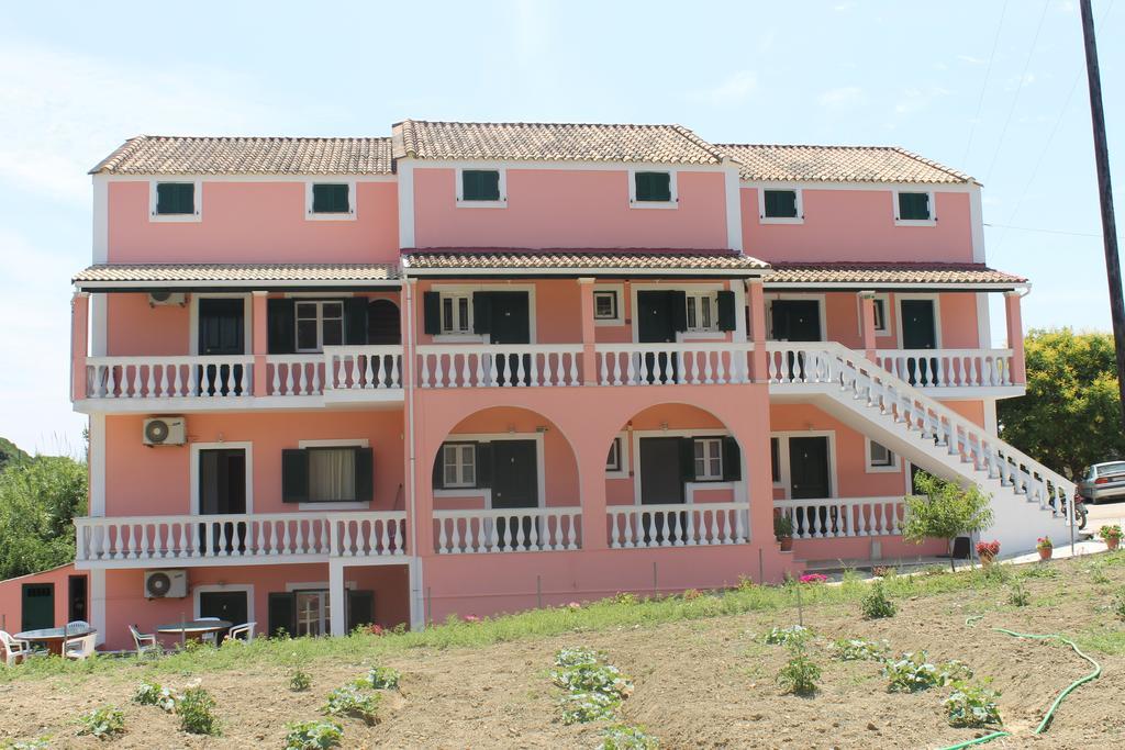 Pink House Socrates Appartement Vitaládes